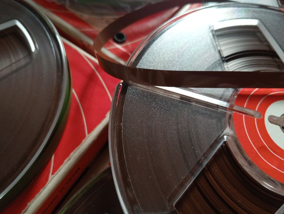 Lot benzi magnetofon