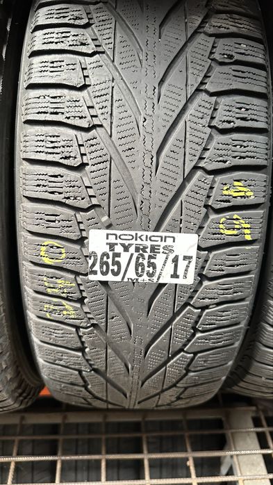 265/65/17 Michelin nokian