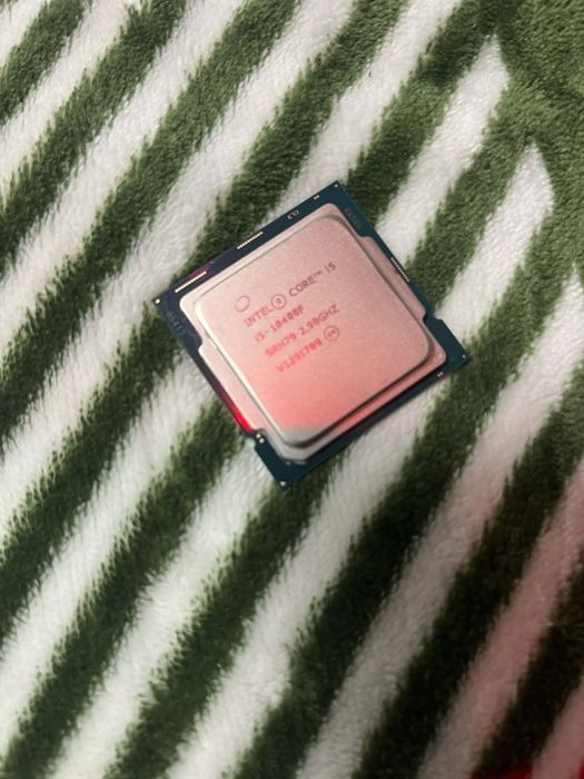 Procesor intel i5 10400f