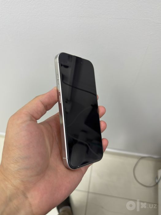 Iphone 16 pro  region LLA