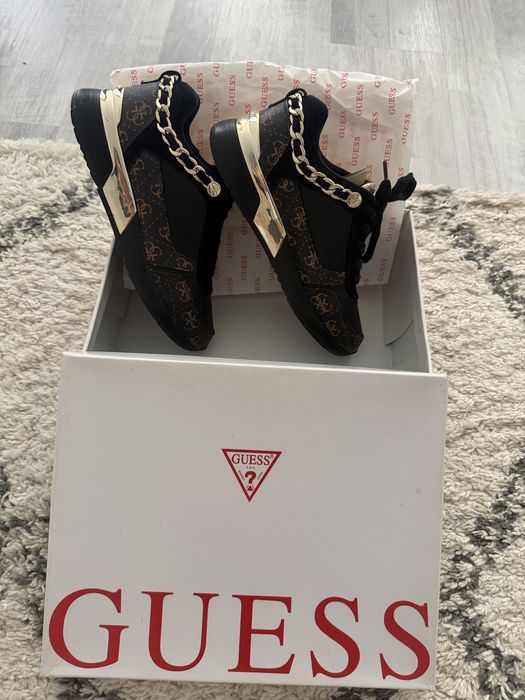 Дамски маратонки  Guess