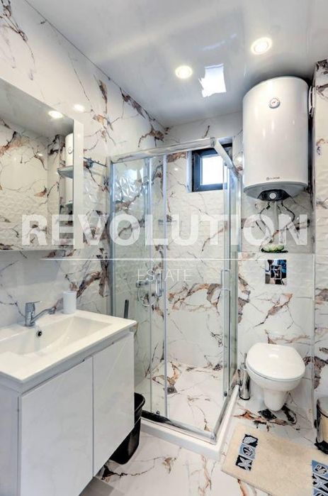 Дава се под наем Тристаен апартамент в Варна, Галата - 85 кв.м за 698.19 € - Снимка #8