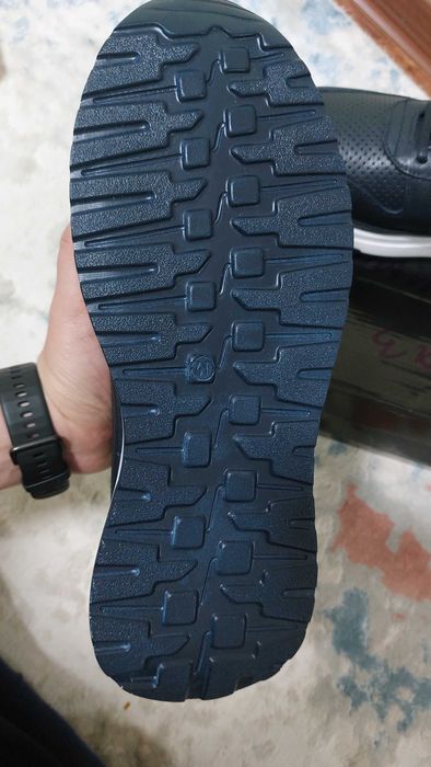 Продаётся новые Турецкие кроссовки