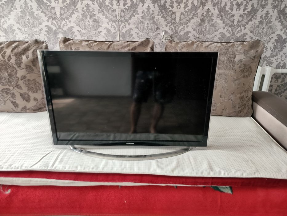 Продам Телевизор самсунг