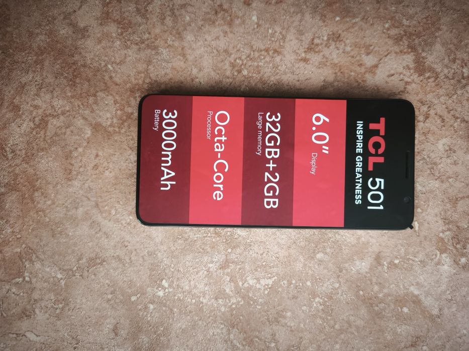 TCL 501 Smartphone nou