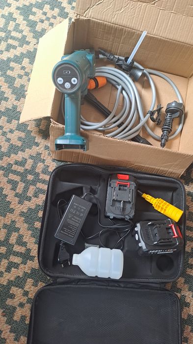 Aparat presiune cu apa pe acumulator