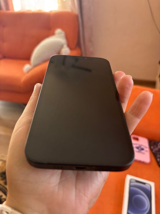 Vând Iphone 12 64 GB black