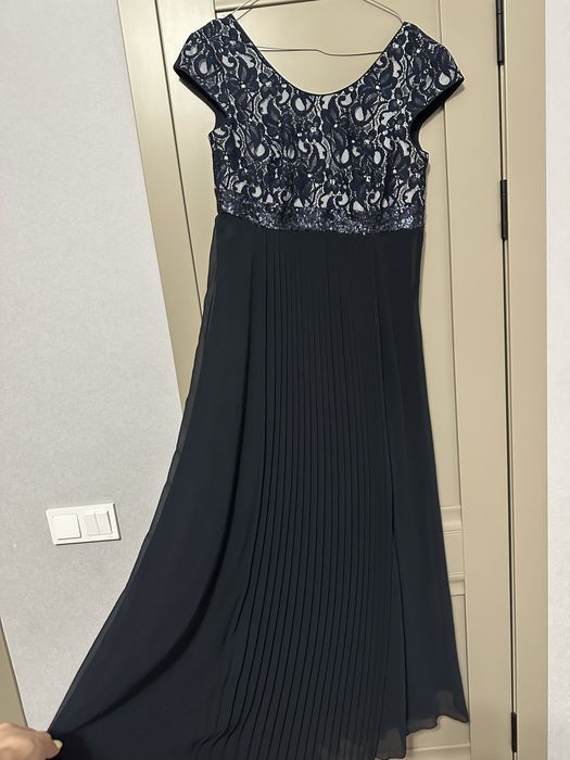 Срочно продаи вечернее платье