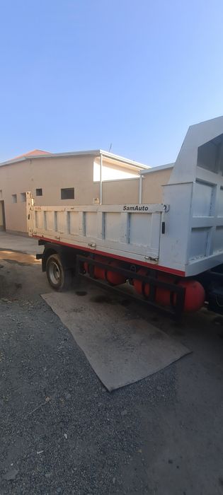 Isuzi Samosval avtomabili