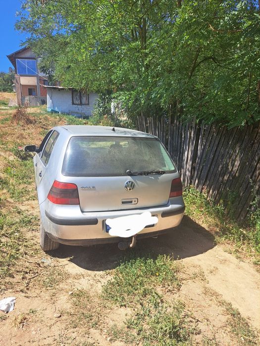 Vând golf 4 1.4 benzina plus GPL