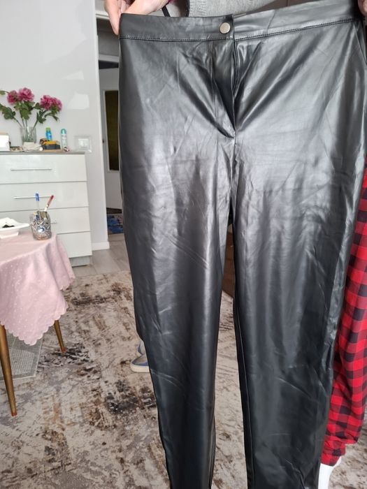 Брюки женские из кожзама