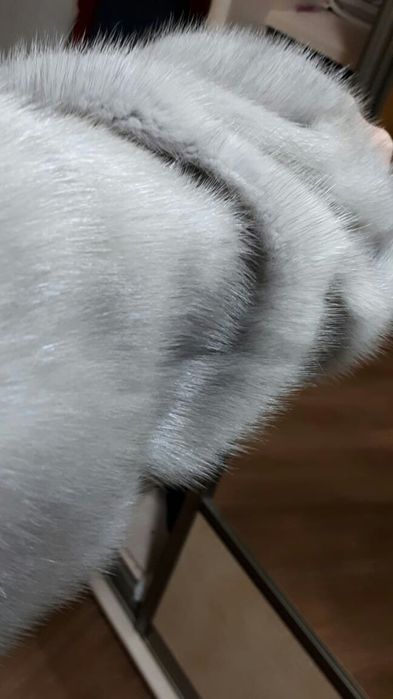 Продаю норковую шубу