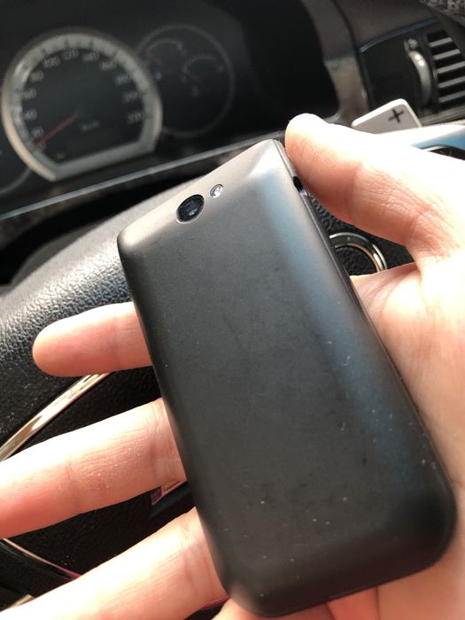 Продам новый телефон Novey