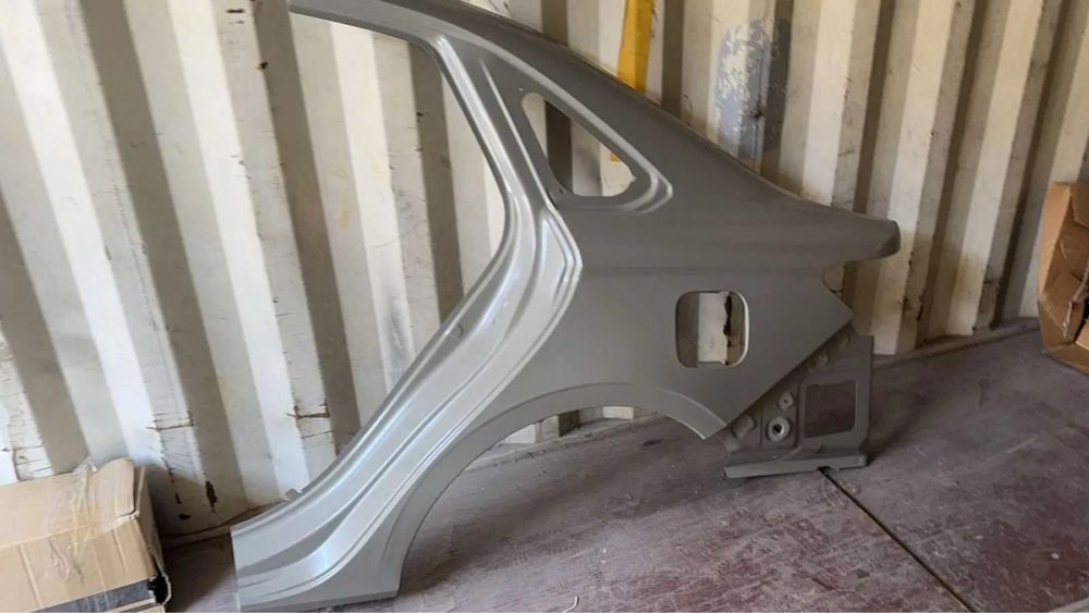 Geely Emgrand задние крыло
