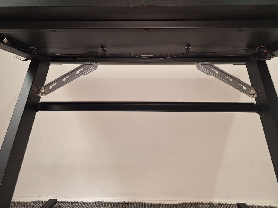 Ultradesk Space 2 Carbon cu led albastru