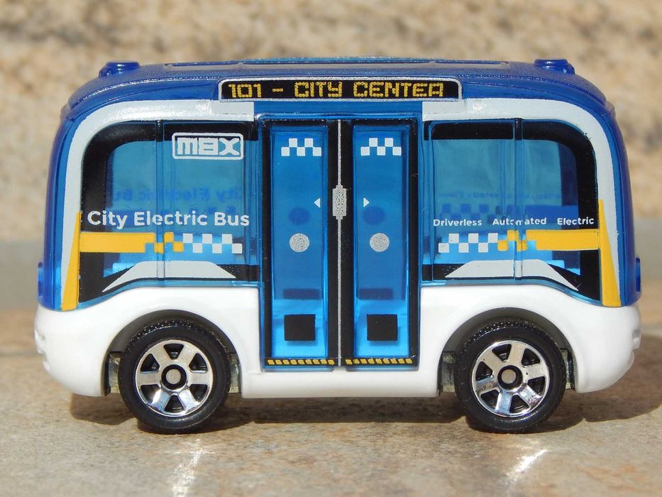 Macheta autobuz electric autonom Self Driving Bus Matchbox cu ambalaj
