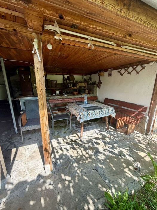 Къща в Ловеч, област-с.Белиш площ 48 цена 43000