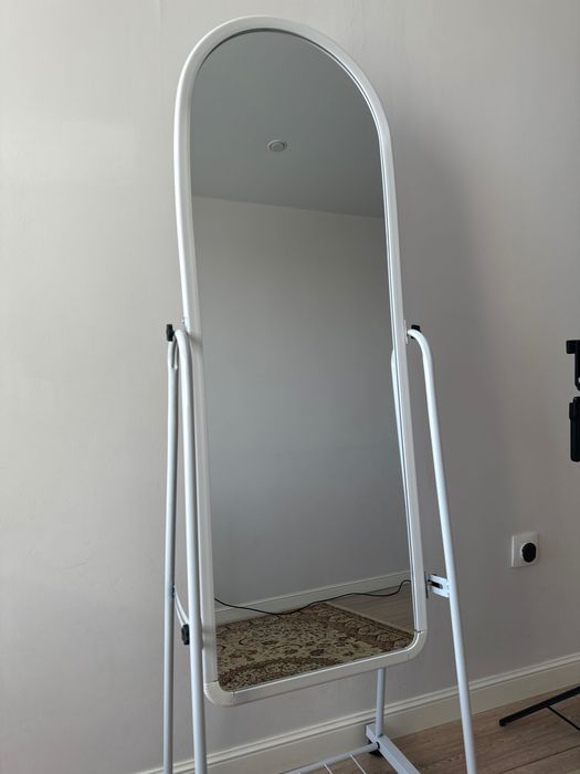 Зеркало напольное