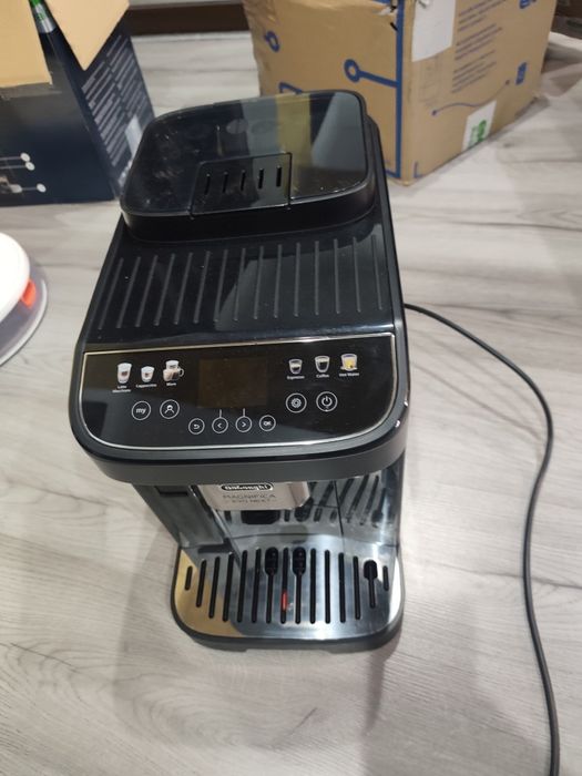 Espressor automat De'Longhi