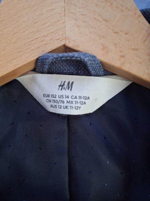 Детски костюм и риза за 11-12 г. Цена по договаряне