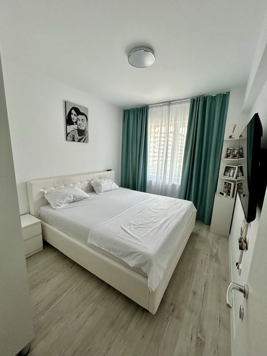 Vând apartament 3 camere – spațios, compartimentare excelentă, 2 băi și 2 balcoane închise . Avangarde City