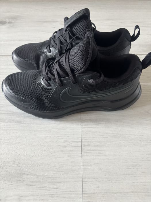 Унисекс маратонки nike