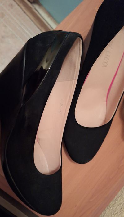 Черни обувки на платформа