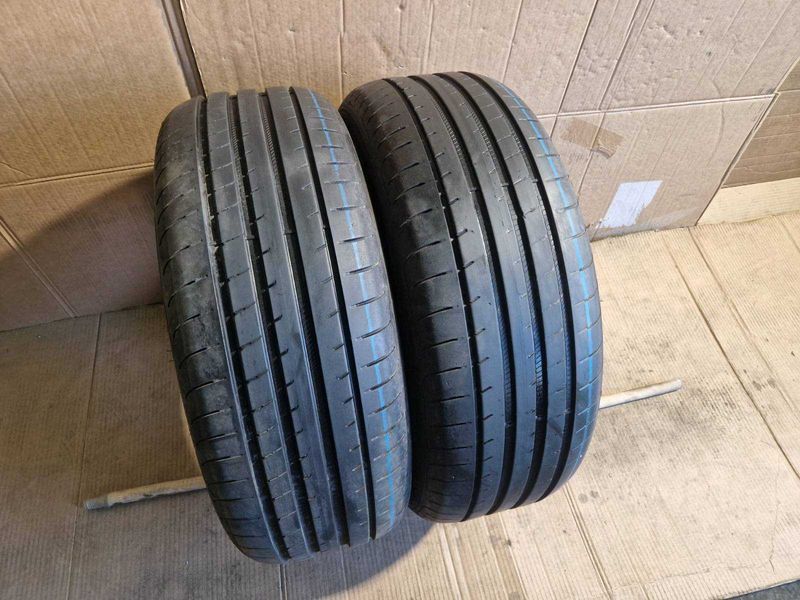 2 Goodyear R19 225/45
летни гуми DOT3619