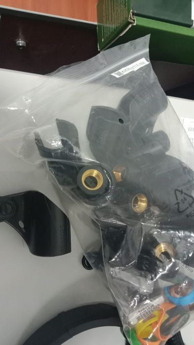 Продам держатели микрафонов и спиконы