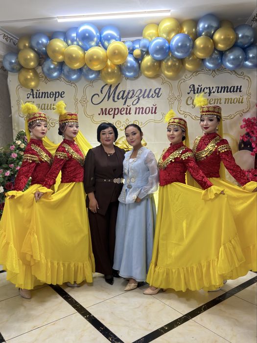 Танцевальный костюмы