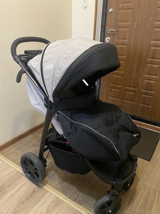 Прогулочная коляска Joie Litetrax 4