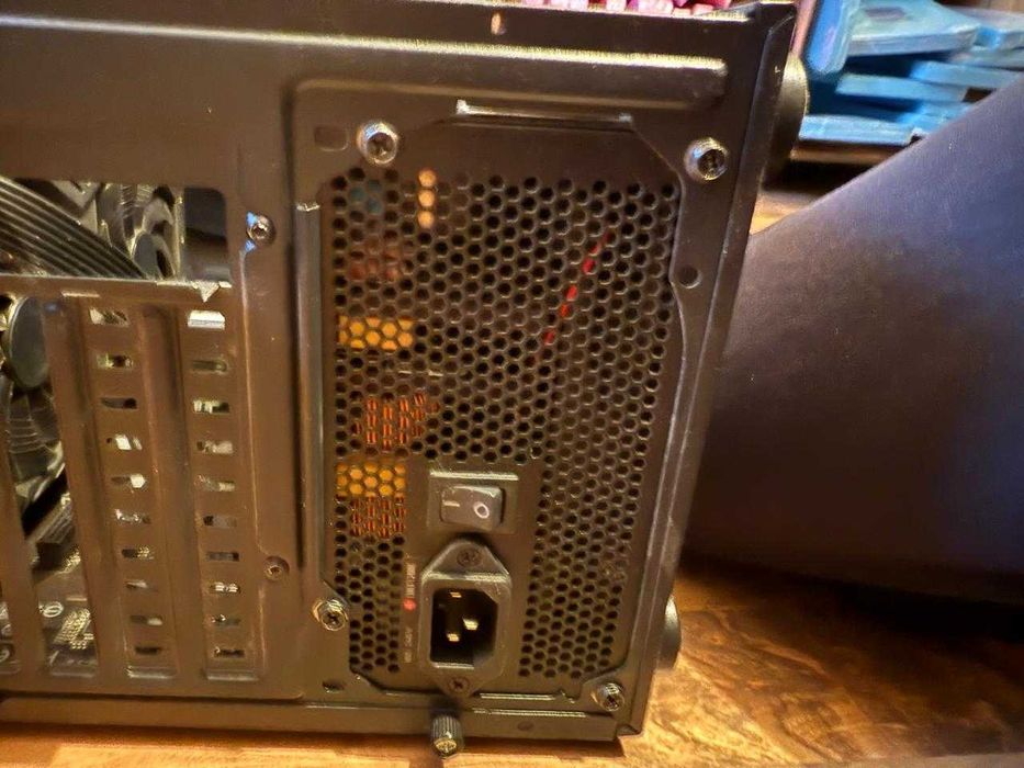 БЛОК ПИТАНИЯ – Chieftec PowerUp GPX‑650FC (650 W