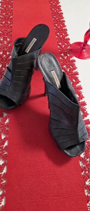 Дамски сандали с висок ток