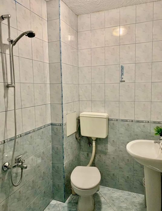 Продава се Тристаен апартамент в Луковит - 100 кв.м за 1122 €/кв.м - Снимка #9