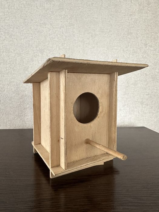 Домик гнездо для попугаев и мелких птиц