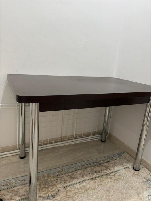 ПРОДАМ Кухонный обеденный стол