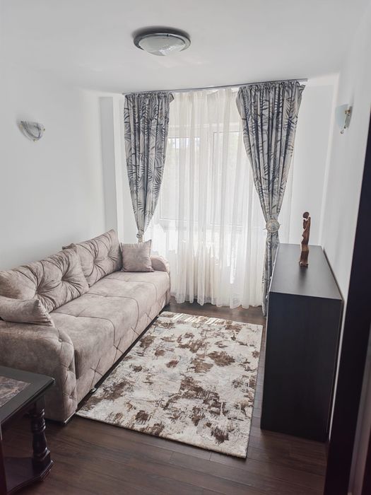 Inchiriez apartament 3 camere