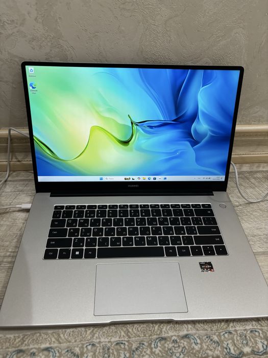 Ноутбук Huawei MateBook