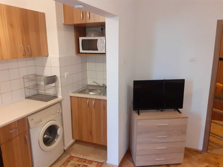 Дава се под наем Двустаен апартамент в Варна, ВИНС - 60 кв.м за 510 € - Снимка #2