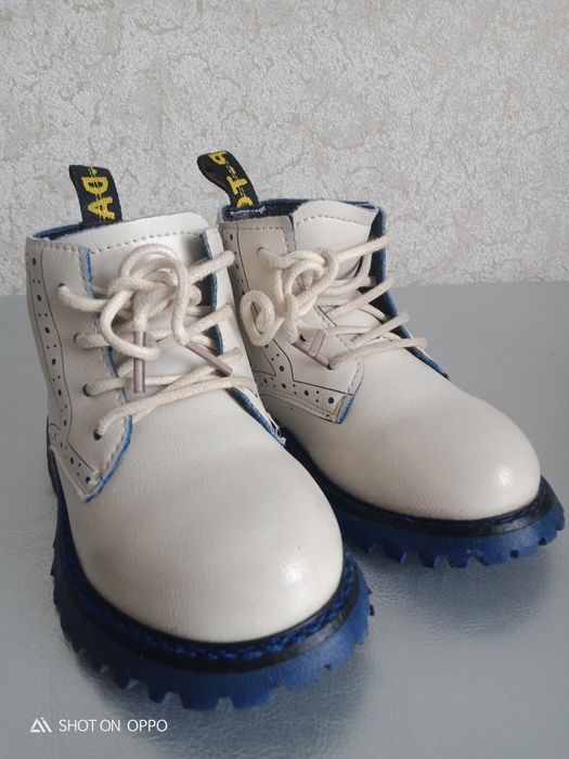 Ботинки осенние маль.