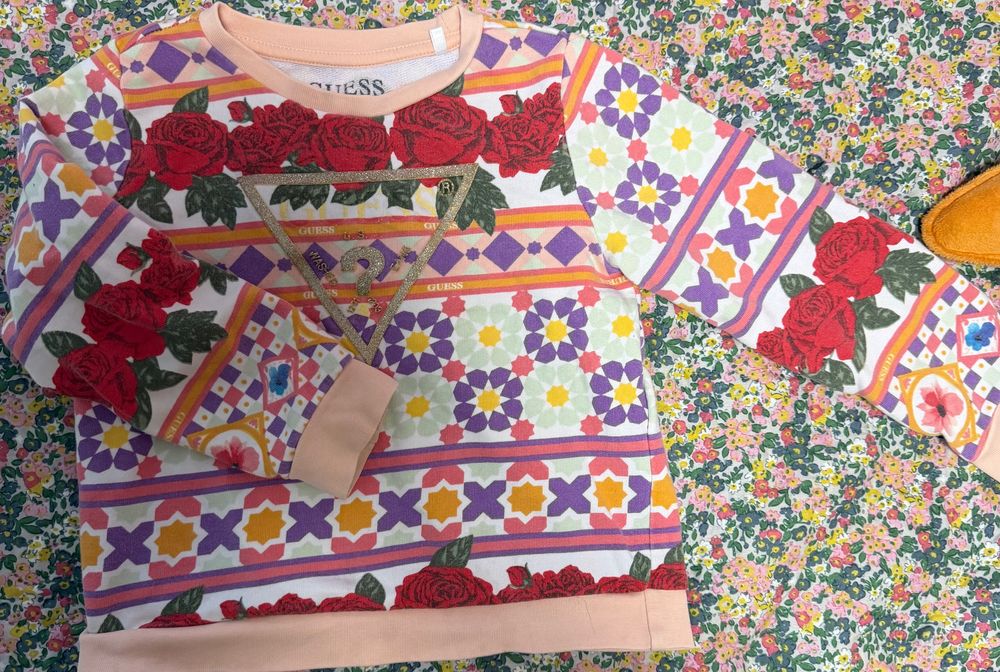 Guess суитшърт размер 4