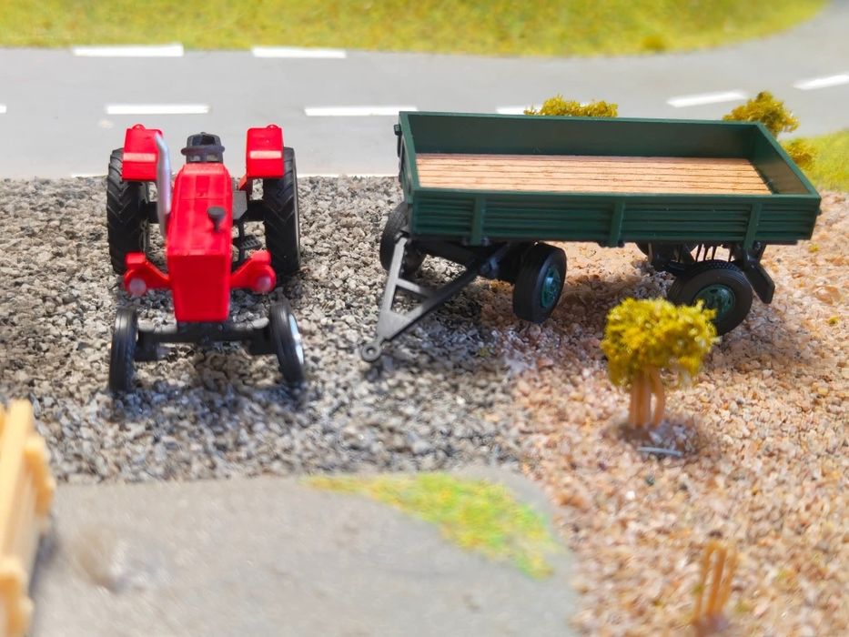 Tractoare UTB machete scara HO trenulet electric