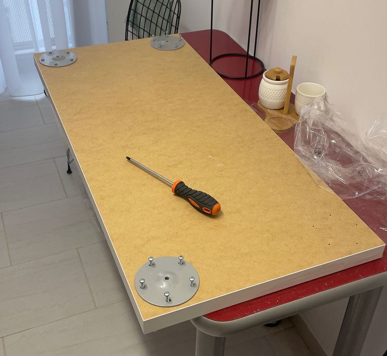 NOU - masă/birou Ikea reglabil