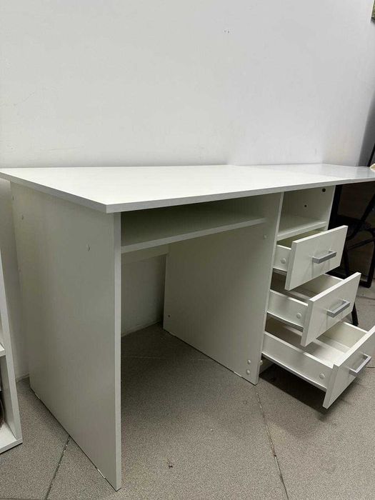 Продам офисный стол