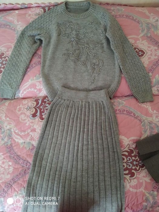 Qishki kofta yupka yangidey yaltrogi bor orasda materyali vyazka yupka