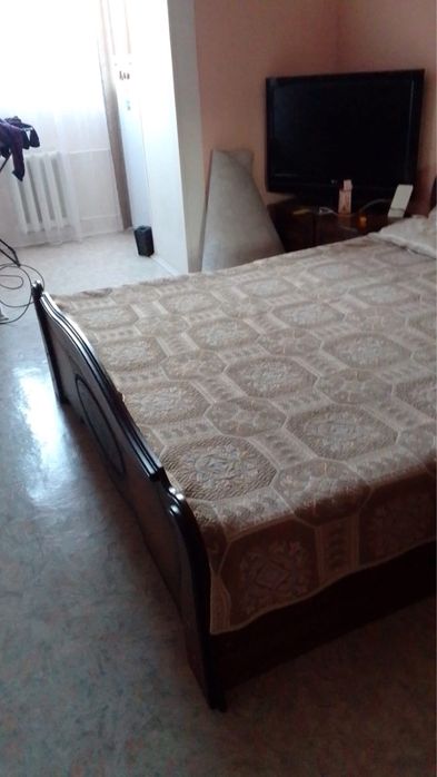Продам кровать двухспальный