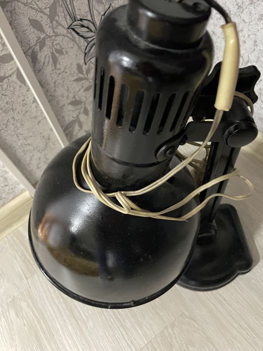 Продам/лампу /светильник хоз