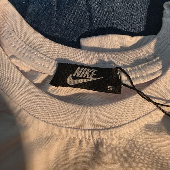 Tricou Nike Air Max marimea S, alb, bumbac, unisex. Nou cu eticheta. Farfetch