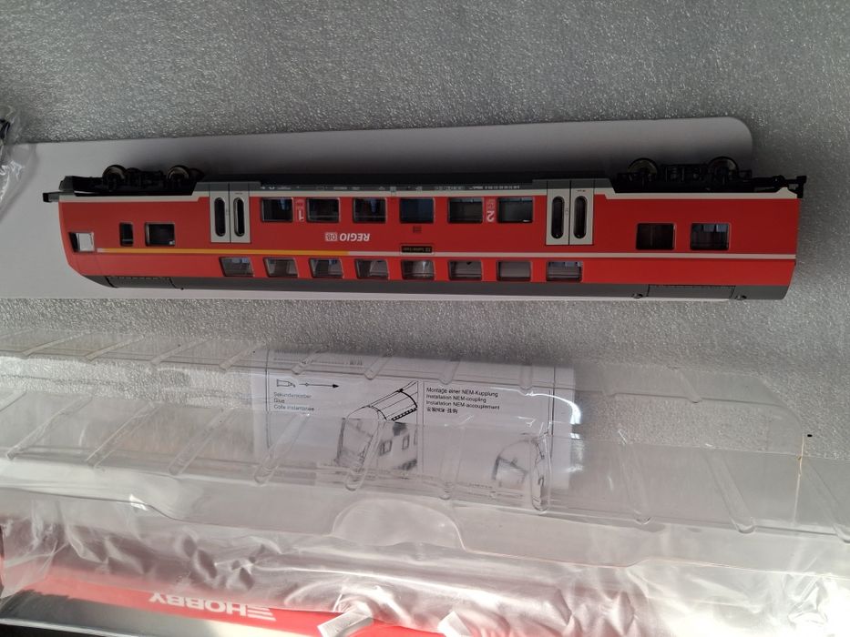 Piko vagon etajat cu post de conducere scara H0