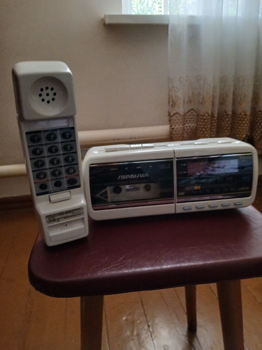 4 в 1 Радио,касета,телефон,часы